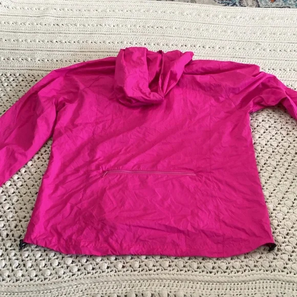 ASICS Packable Jacket Sz L Pink with blue trim - Picture 5 of 9